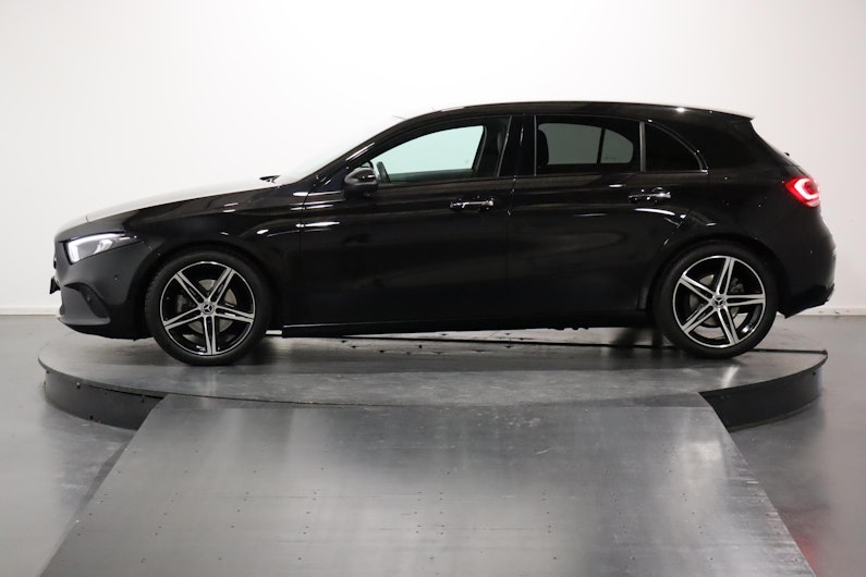 Vehicle image MERCEDES-BENZ A 180