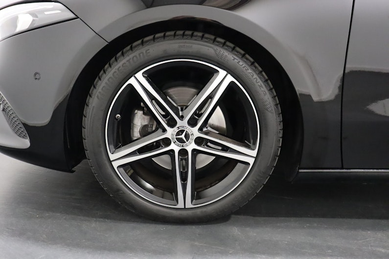 Vehicle image MERCEDES-BENZ A 180