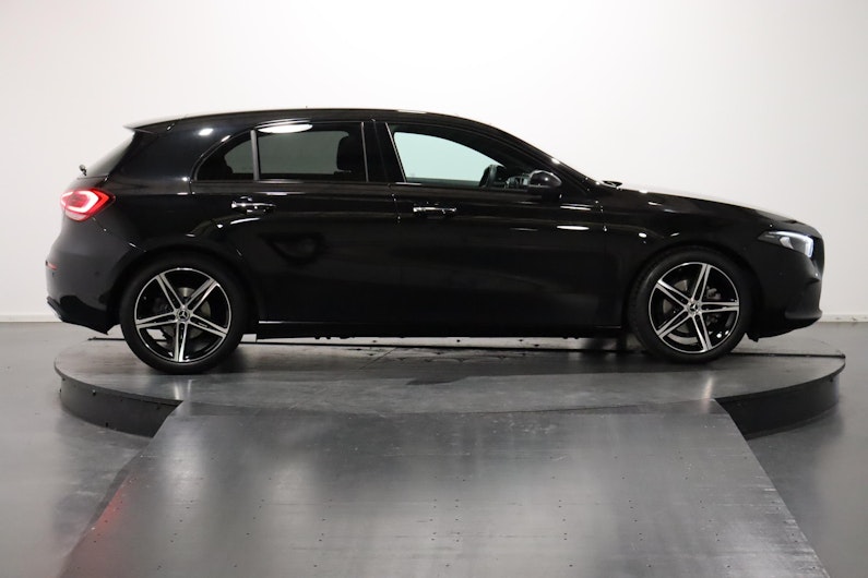 Vehicle image MERCEDES-BENZ A 180