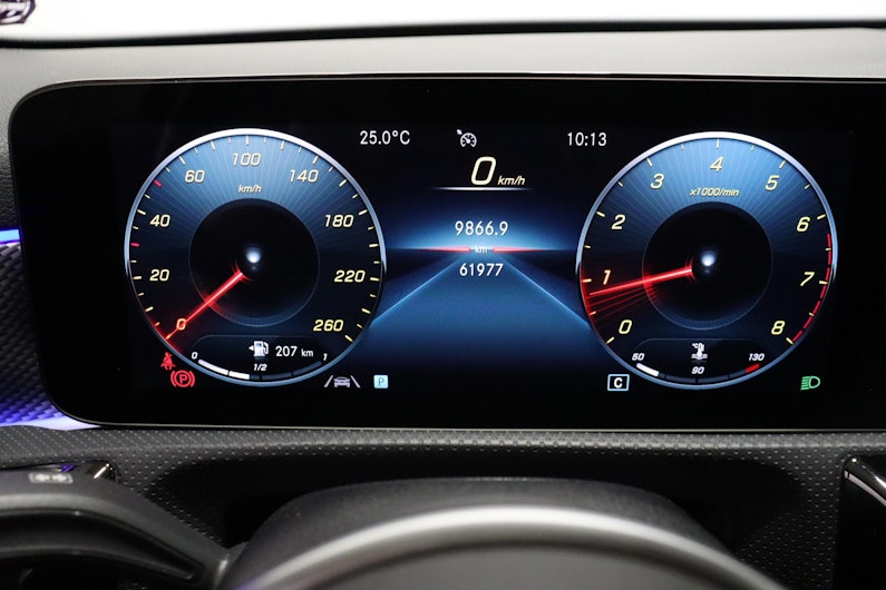 Vehicle image MERCEDES-BENZ A 180