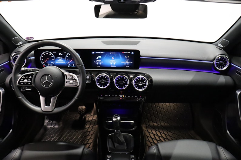 Vehicle image MERCEDES-BENZ A 180