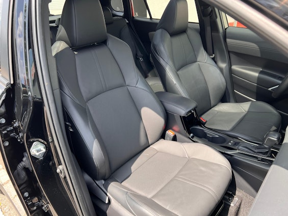 Vehicle image 14