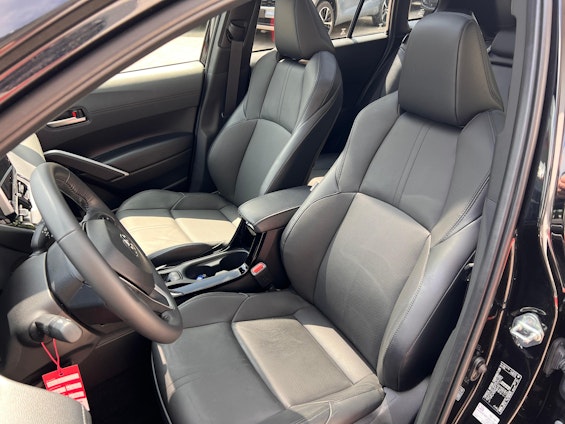 Vehicle image 9 Vehicle image 9