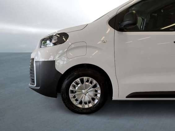 Vehicle image 12 Vehicle image 12