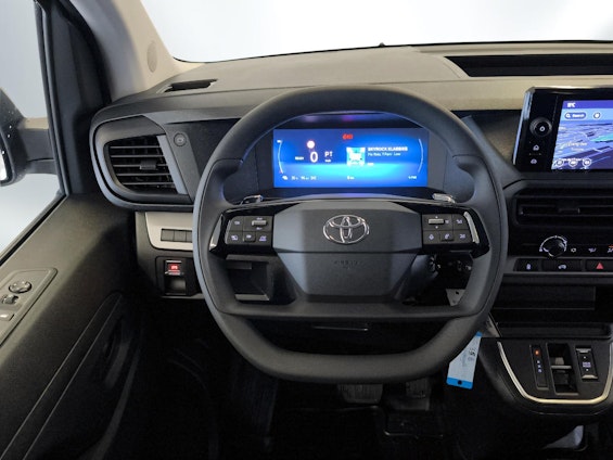 Vehicle image 4 Vehicle image 4