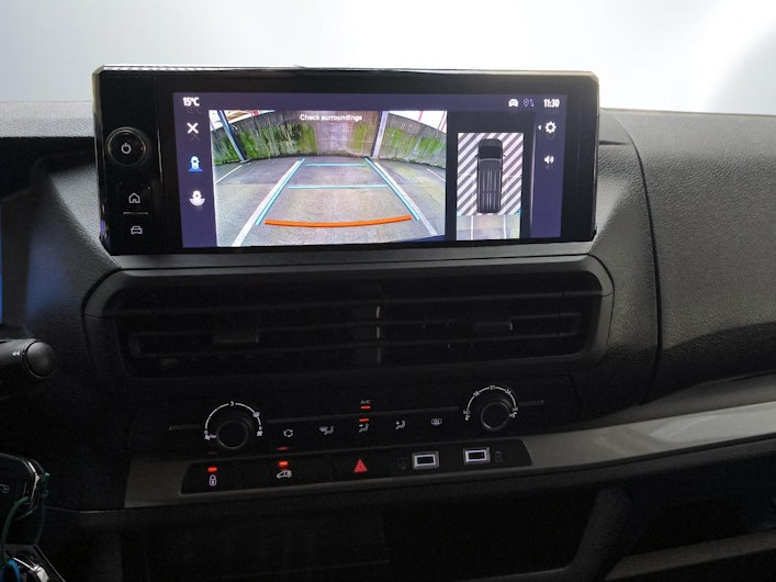 Vehicle image TOYOTA PROACE