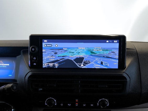 Vehicle image 5 Vehicle image 5