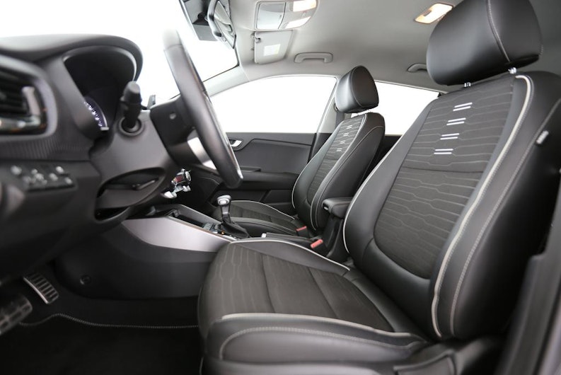 Vehicle image KIA STONIC