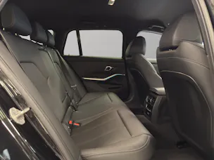 BMW 330d xDrive 48V Touring