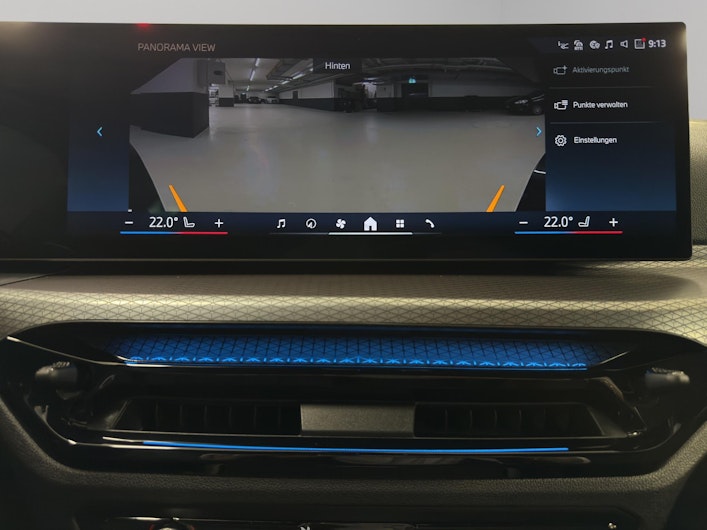 Vehicle image BMW 3 SERIES