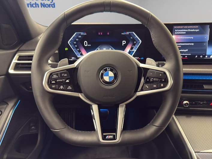 Vehicle image BMW 3 SERIES