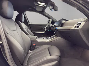 BMW 330d xDrive 48V Touring