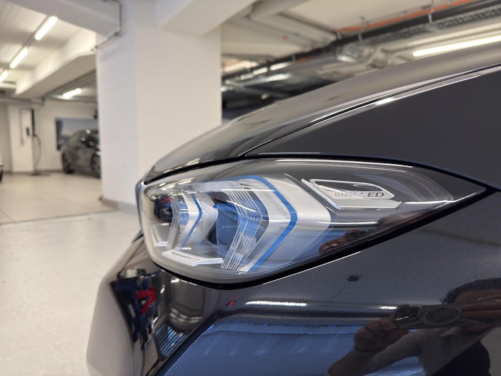 Vehicle image BMW 3 SERIES