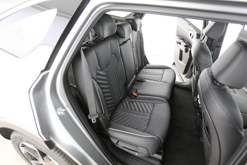 Vehicle image KIA SORENTO