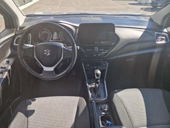 Vehicle image 14