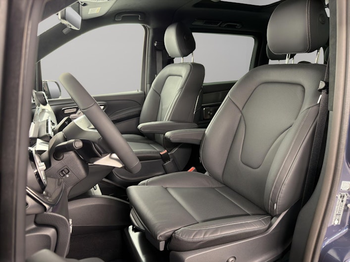 Vehicle image MERCEDES-BENZ V-CLASS