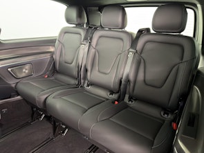 Vehicle image MERCEDES-BENZ V 300 d Swiss Ed. lang 4matic Van