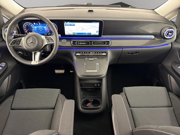 Vehicle image MERCEDES-BENZ V 250