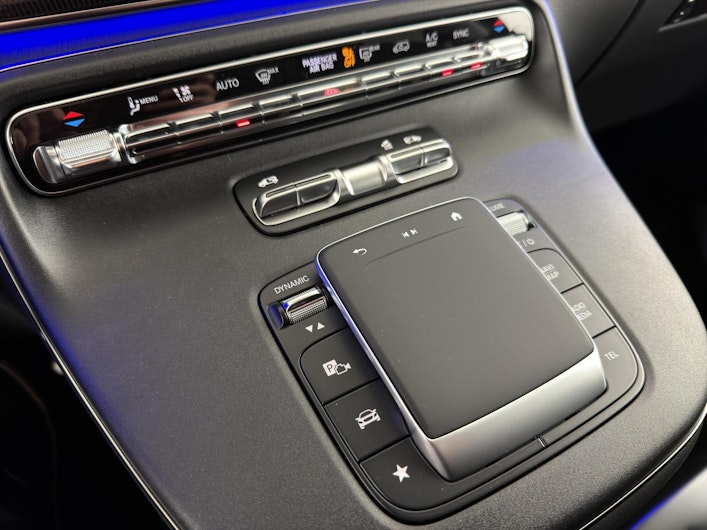 Vehicle image MERCEDES-BENZ V 250