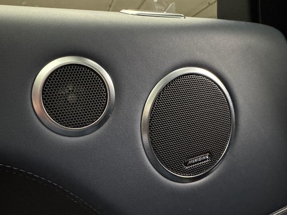 Vehicle image 13 Vehicle image 13