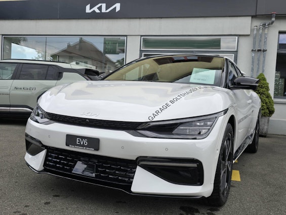 First vehicle image First vehicle image