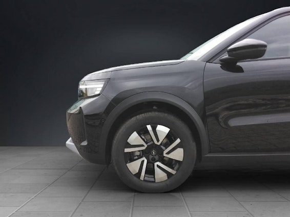 Vehicle image 12 Vehicle image 12