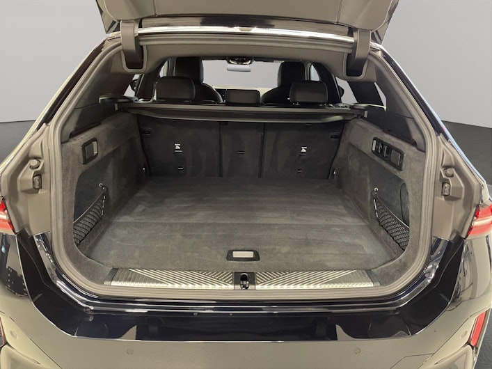 Vehicle image BMW 5 SERIES