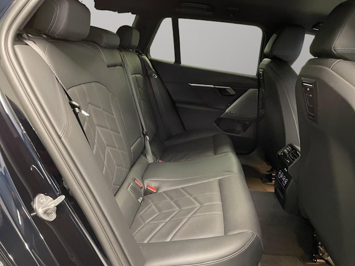 Vehicle image BMW 5 SERIES