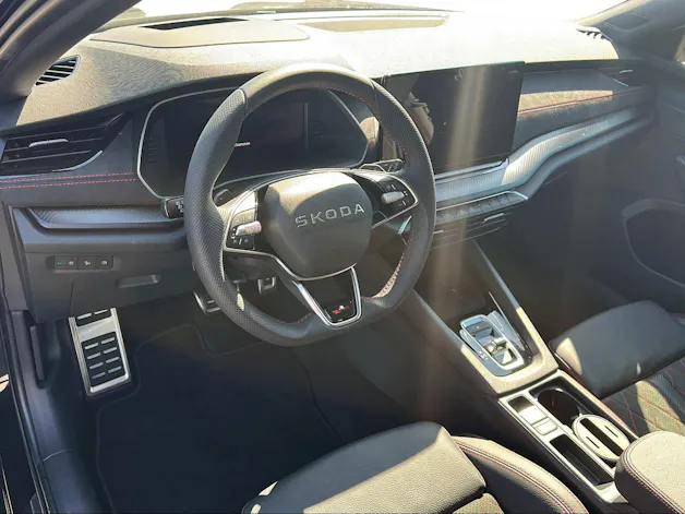 SKODA Octavia Combi 2.0 TSI DSG RS