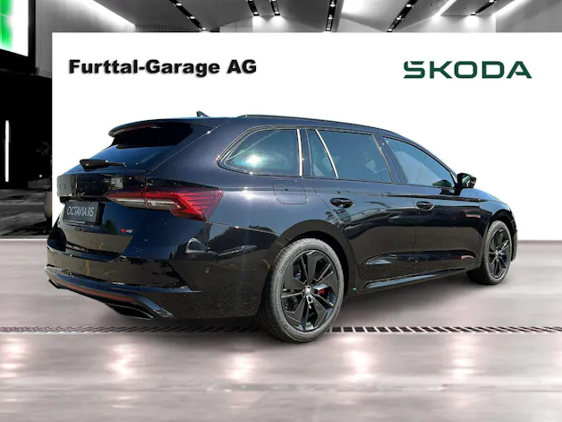 SKODA Octavia Combi 2.0 TSI DSG RS