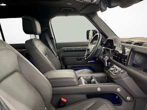 Vehicle image LAND ROVER Defender 110 3.0 D I6 300 X-Dynamic HSE