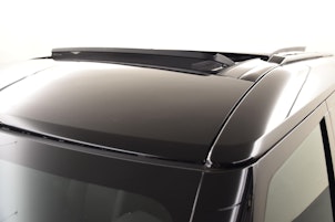 Vehicle image LAND ROVER Defender 110 3.0 D I6 300 X-Dynamic HSE