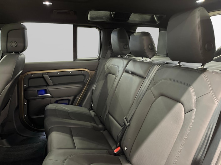 Vehicle image LAND ROVER DEFENDER