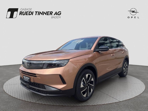 First vehicle image