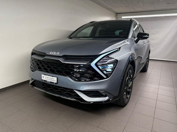First vehicle image