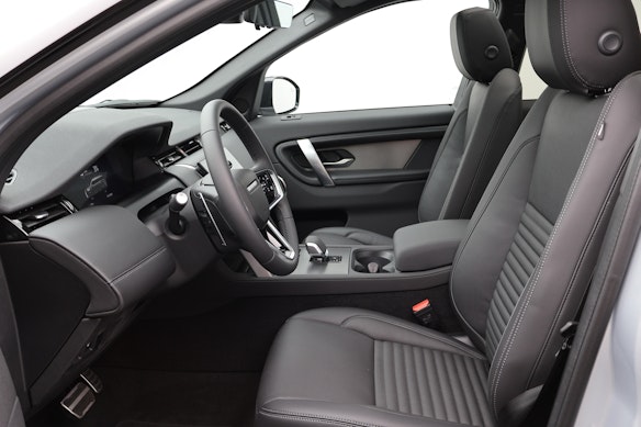LAND ROVER Discovery Sport 1.5 T 270e Dynamic SE 3