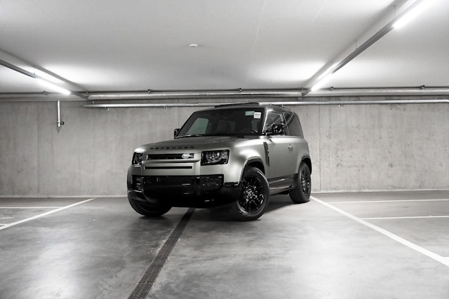 First vehicle image