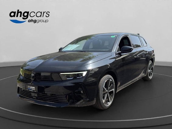 First vehicle image
