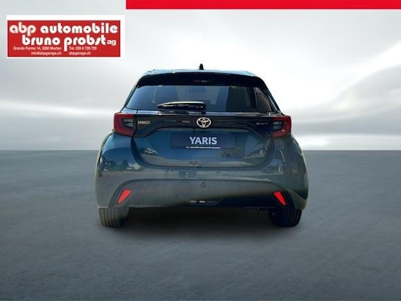 Vehicle image 9