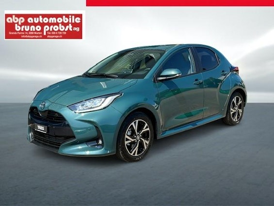 First vehicle image