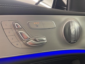 Vehicle image MERCEDES-BENZ E 220 d AMG Line 4matic