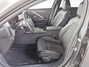 https://vehicle.imgix.net/3914486/5432aa82-3e8e-4bb6-b09d-4e602ea2961c.jpg