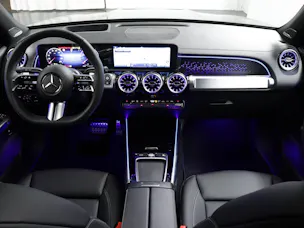 MERCEDES-BENZ GLB 220 d AMG Line 4matic