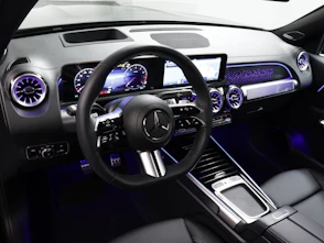 Fahrzeugbild MERCEDES-BENZ GLB 220 d AMG Line 4matic