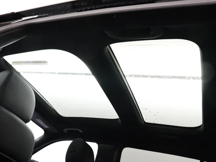 Fahrzeugbild MERCEDES-BENZ GLB 220