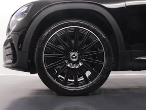 Fahrzeugbild MERCEDES-BENZ GLB 220 d AMG Line 4matic