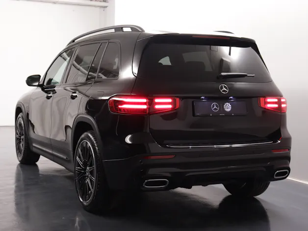 MERCEDES-BENZ GLB 220 d AMG Line 4matic