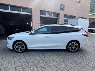 Ford Focus Station Wagon 1.0i EcoB Hybrid 155 ST-Line