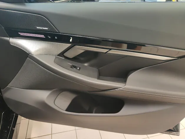 BMW 520d xDrive Touring/Attraktiven Leasingzinssatz ab 1,9 % bei Abschluss einer BMW Fahrzeugversicherung.