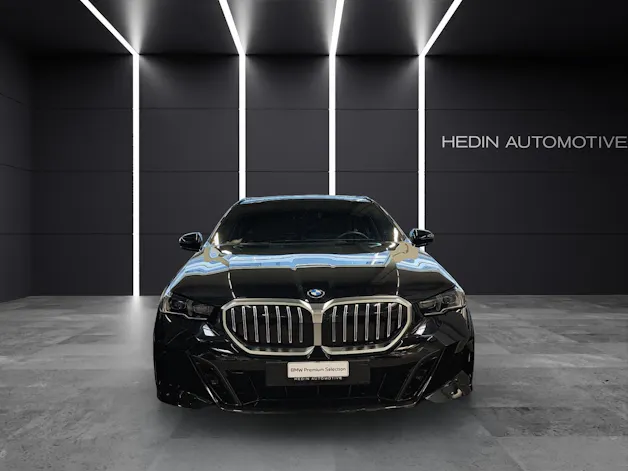 BMW 520d xDrive Touring/Attraktiven Leasingzinssatz ab 1,9 % bei Abschluss einer BMW Fahrzeugversicherung.